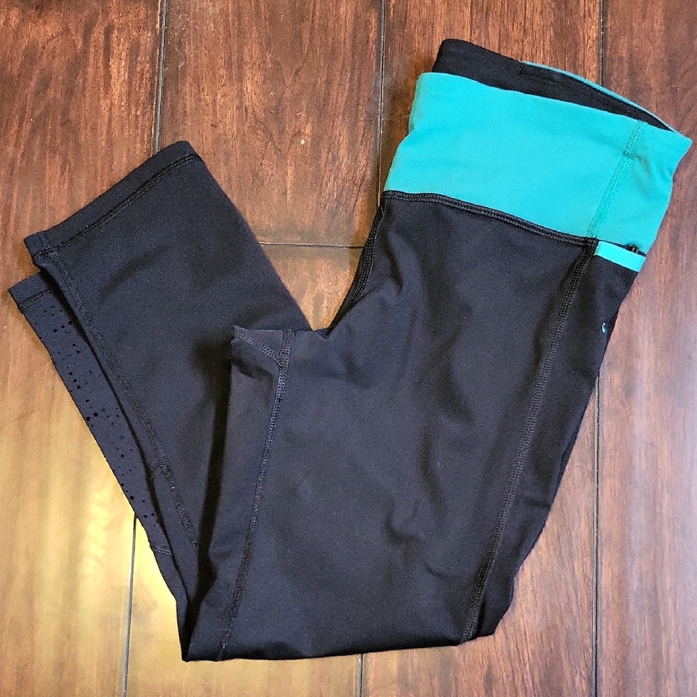 Lululemon Athletica Cropped Leggings